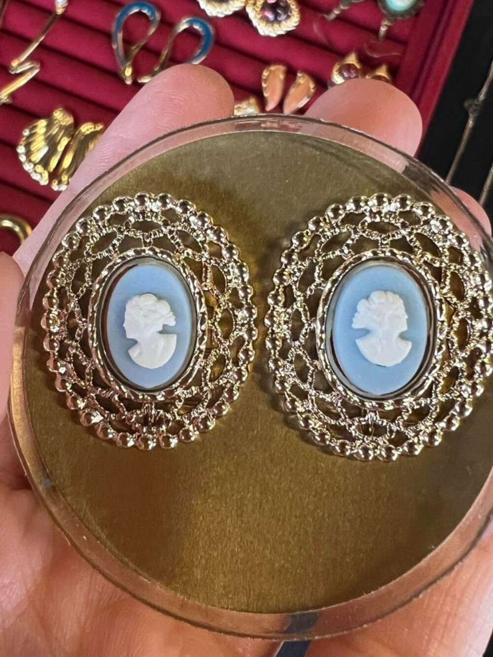Sarah Coventry Vintage 60s Cameo Clip On Earrings